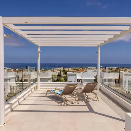 5-Bedroom Villa With Pool Protaras