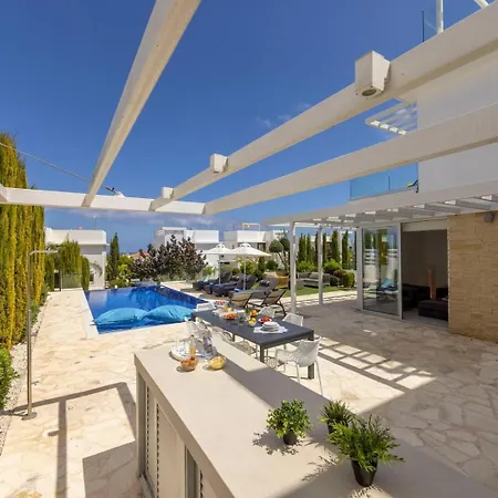 5-Bedroom Villa With Pool Villa Protaras
