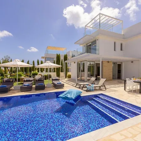 5-Bedroom Villa With Pool Villa